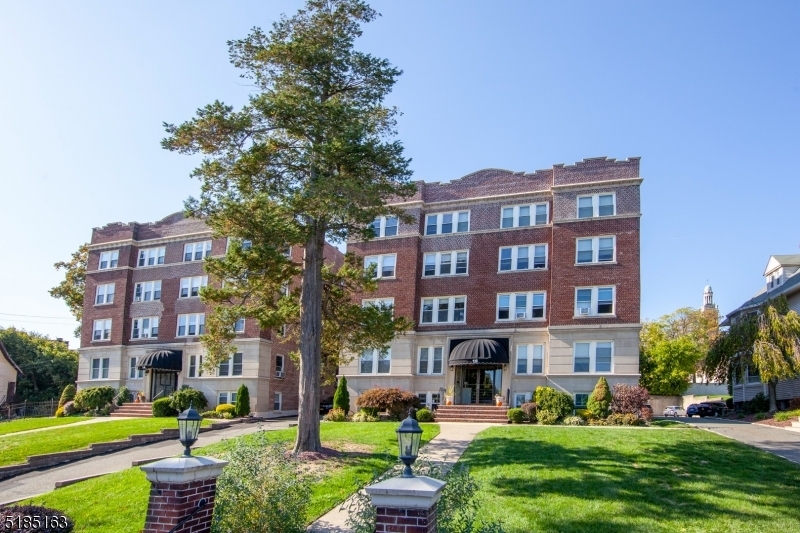 16 Forest St in Montclair, NJ - Foto de edificio