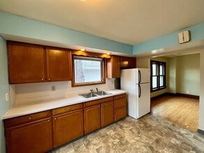 1335 Prospect Ave in Wausau, WI - Building Photo - Building Photo