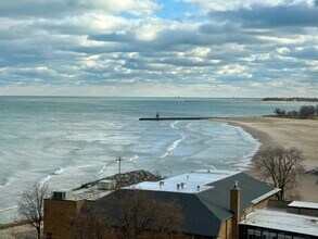 6030 N Sheridan Rd, Unit 1002 in Chicago, IL - Building Photo - Building Photo