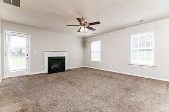 2707 Brownlow Ct in Raleigh, NC - Building Photo - Building Photo