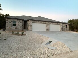 21414 Santa Carlo Ave, Unit Apt A in Lago Vista, TX - Building Photo