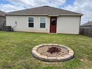 1357 Dustin Dr in Edmond, OK - Building Photo - Building Photo