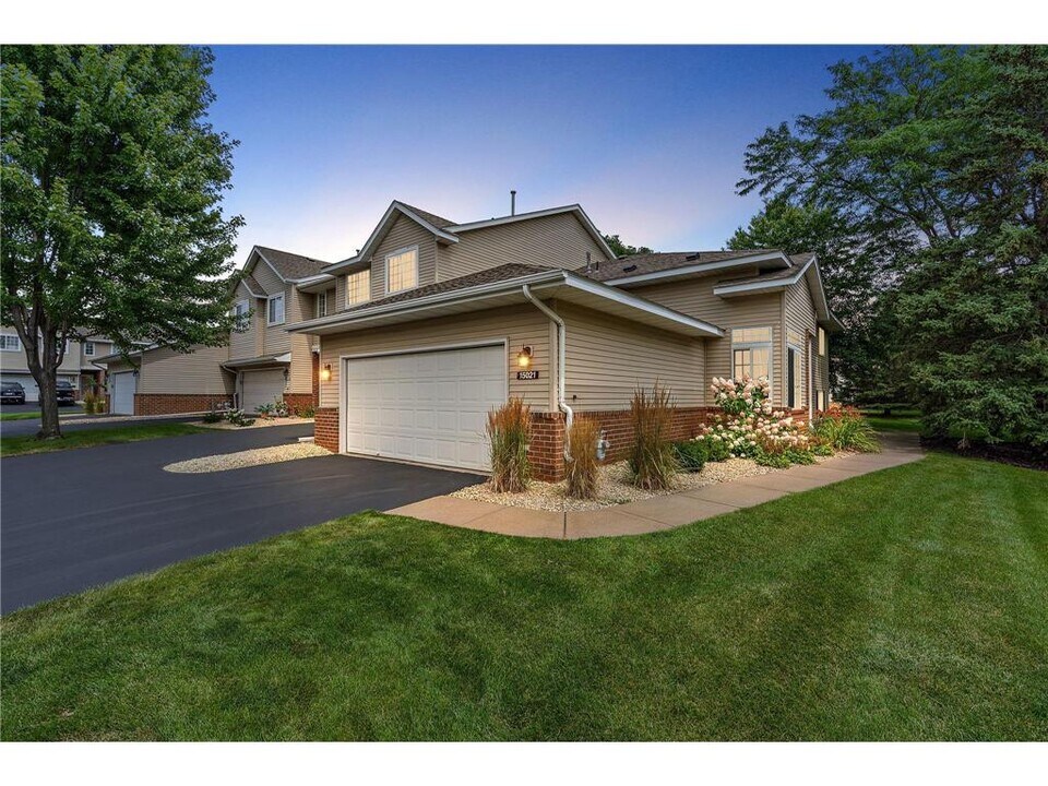 15021 December Way in Rosemount, MN - Building Photo