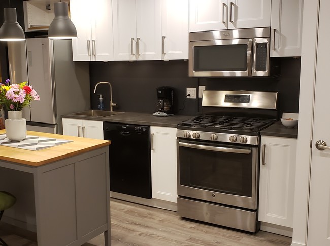 443 E 141st St, Unit 21 in Bronx, NY - Building Photo - Building Photo