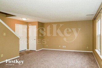 96 Winterwood Dr in Greenwood, IN - Building Photo - Building Photo