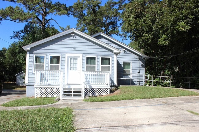property at 1416 N Adams St