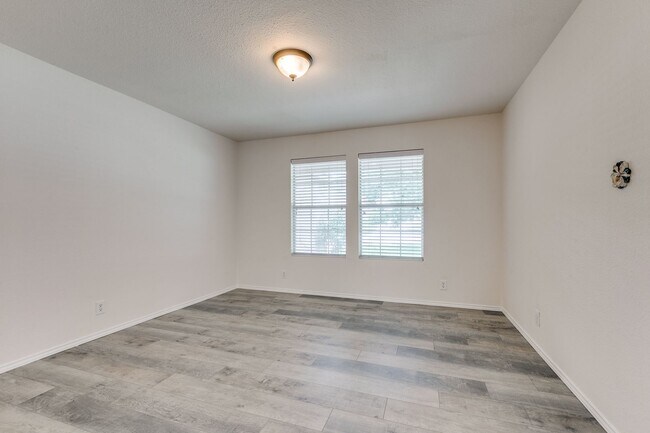 11823 Oak Water in San Antonio, TX - Building Photo - Building Photo