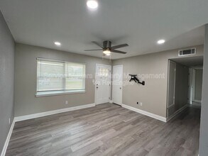 3747 Berryhill Rd in Milton, FL - Building Photo - Building Photo