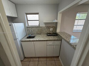 260 NW 48th Ct in Miami, FL - Building Photo - Building Photo