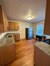 7 Stedman St, Unit 3 in Boston, MA - Foto de edificio - Building Photo