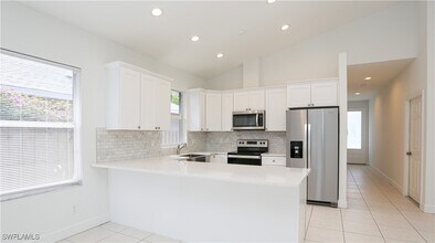 835 106th Ave N in Naples, FL - Building Photo - Building Photo