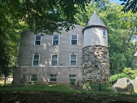 150 N Jane St in Louisville, KY - Building Photo