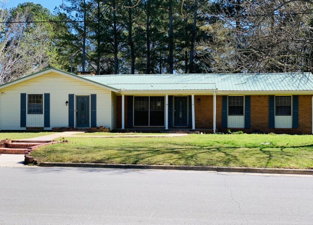 106 Ward Ave SW in Cullman, AL - Building Photo