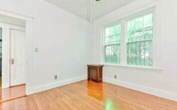 39 Mount Hood Rd, Unit 3 in Boston, MA - Building Photo - Building Photo