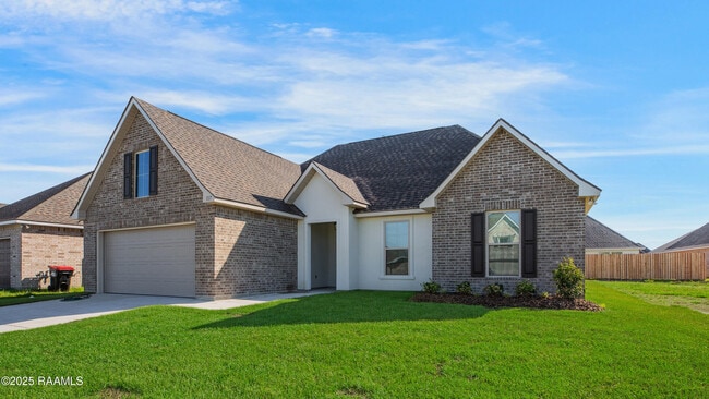 117 Steep Mdws Ln in Lafayette, LA - Building Photo - Building Photo