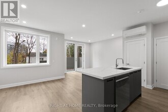 63 Acacia Ave in Ottawa, ON - Building Photo - Building Photo