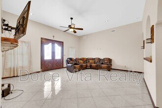 825 Carpintero St in Edinburg, TX - Building Photo - Building Photo