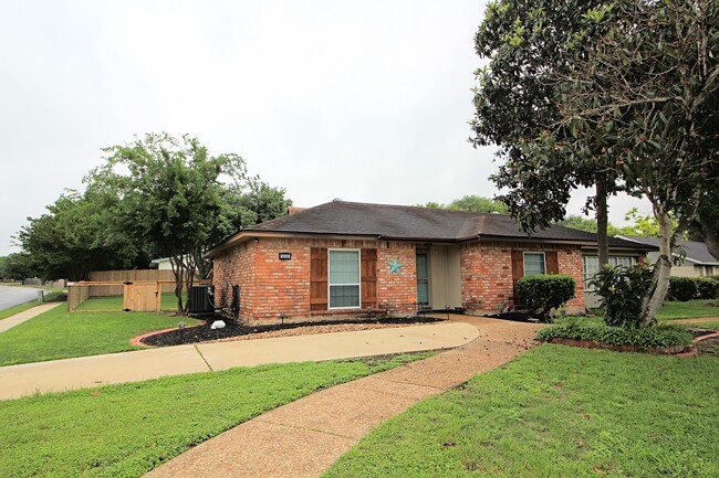 property at 5638 Creekwood St