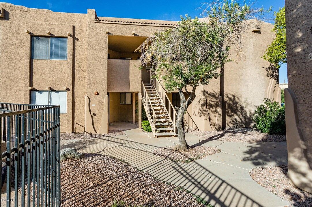 8155 E Roosevelt St-Unit -202 in Scottsdale, AZ - Building Photo