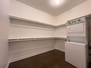 1131 W Winona St in Chicago, IL - Building Photo - Building Photo