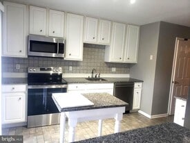 5002 Essex Ln in Mount Laurel, NJ - Building Photo