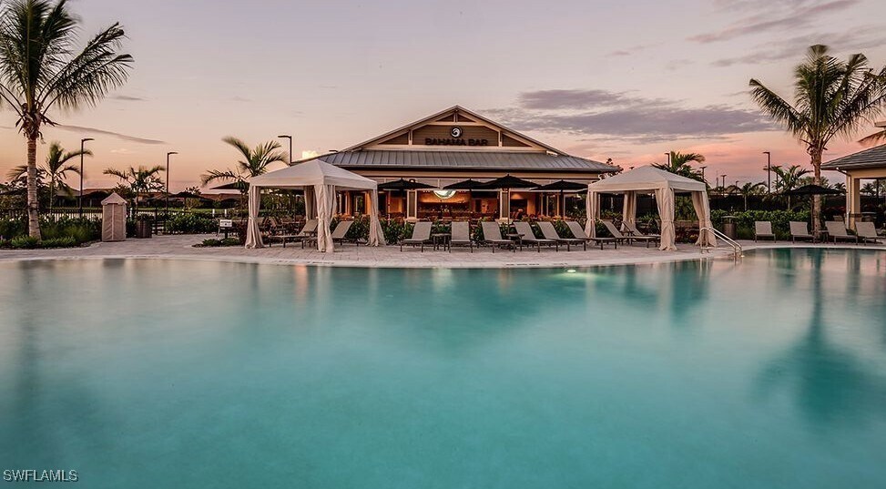 15335 Lucerna St in Naples, FL - Building Photo