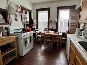 113 Columbia St, Unit 2B in Cambridge, MA - Foto de edificio - Building Photo