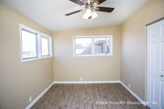 2107 48th St in Lubbock, TX - Foto de edificio - Building Photo