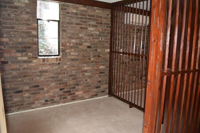 1491 Emory Rd NE in Atlanta, GA - Building Photo - Building Photo