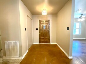 5303 Shady Oak Cir in Kingsland, TX - Building Photo - Building Photo