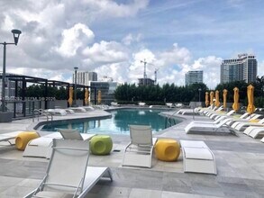 501 NE 31st St, Unit 2702 in Miami, FL - Foto de edificio - Building Photo