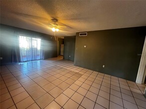 5520 Riordan Way in Orlando, FL - Building Photo - Building Photo