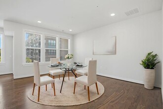 13367 Launders St in Herndon, VA - Building Photo - Building Photo
