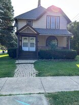 23 N Channing St in Elgin, IL - Building Photo