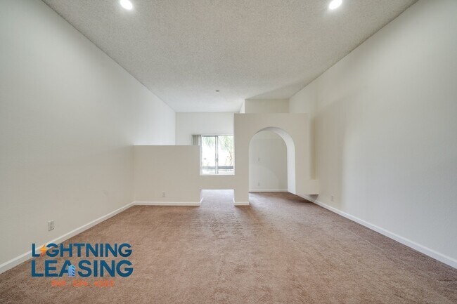 11225-11225 Morrison St in Los Angeles, CA - Building Photo - Building Photo