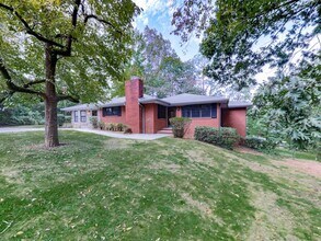 5480 Burgess Dr in Mableton, GA - Building Photo - Building Photo