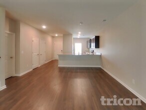 2918 Beeswax St in Columbia, TN - Foto de edificio - Building Photo