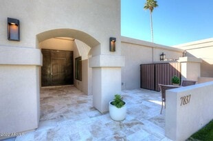 7837 E Vía Marina in Scottsdale, AZ - Building Photo