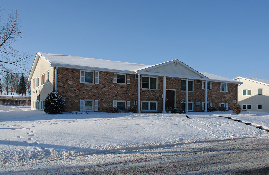 2931 Verndale Ave in Anoka, MN - Building Photo