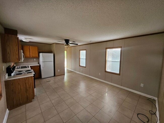 127 Lonesome Hill Rd in Leesville, LA - Building Photo - Building Photo