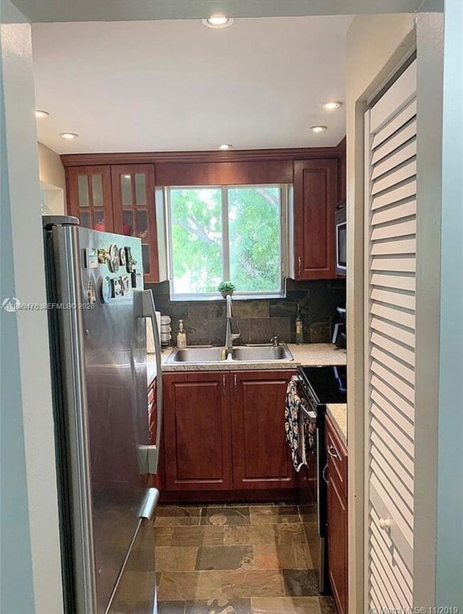 6205 SW 131st Ct in Miami, FL - Building Photo - Building Photo