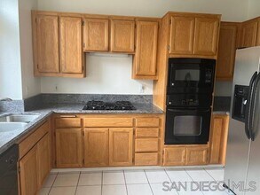7105 Calabria Ct in San Diego, CA - Building Photo - Building Photo