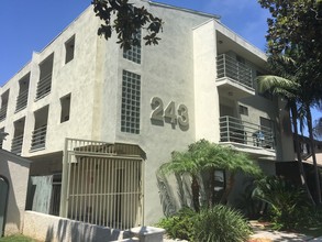 243 Temple Ave in Long Beach, CA - Building Photo - Other