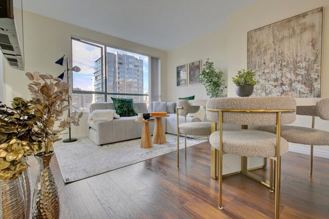 1125 Howe St in Vancouver, BC - Building Photo - Building Photo