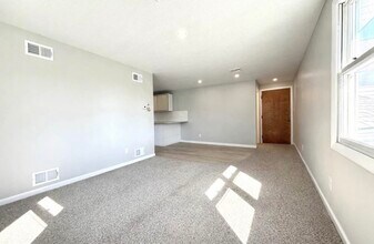 1063 Tacoma St in New Bedford, MA - Building Photo - Building Photo