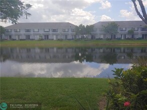 3508 NW 14th Ct in Lauderhill, FL - Foto de edificio - Building Photo