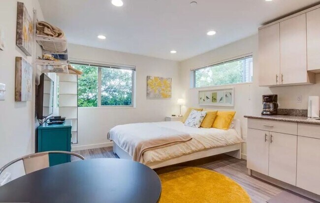 property at 1609 S Weller St