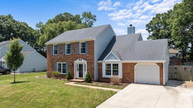 745 Helmsdale Way in Chesapeake, VA - Building Photo - Building Photo