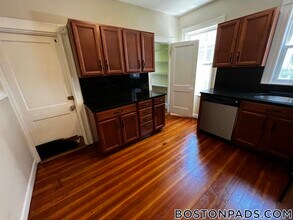 11 Fairfield St in Watertown, MA - Building Photo - Building Photo