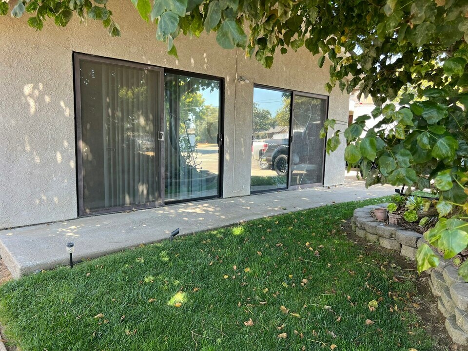 1307 N Miller St in Santa Maria, CA - Building Photo